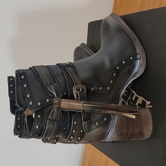 New Freebird By Steven Julius Black Boot, Bootie  Size 10 - Picture 5 of 13